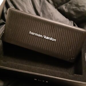 Black Portable Bluetooth Speaker Harmon Kardon traveler